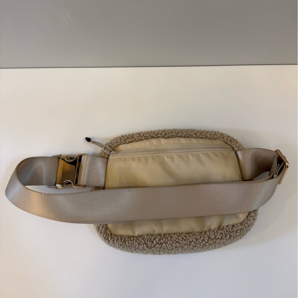 ODODOS Sherpa Fanny Pack Belt Bag with Adjustable Strap - Picture 3 of 4